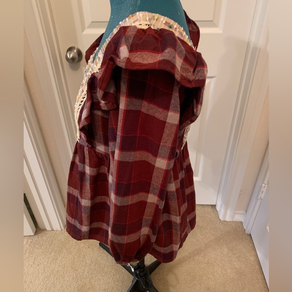 NWT entro maroon plaid top M - Picture 3 of 4
